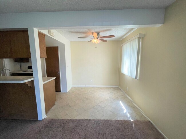 Building Photo - Centrally Located McKeon Condo