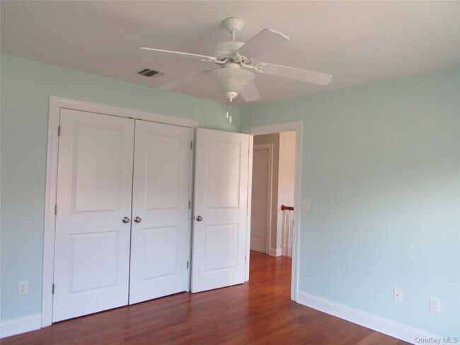 Building Photo - 2 Long Hill Rd