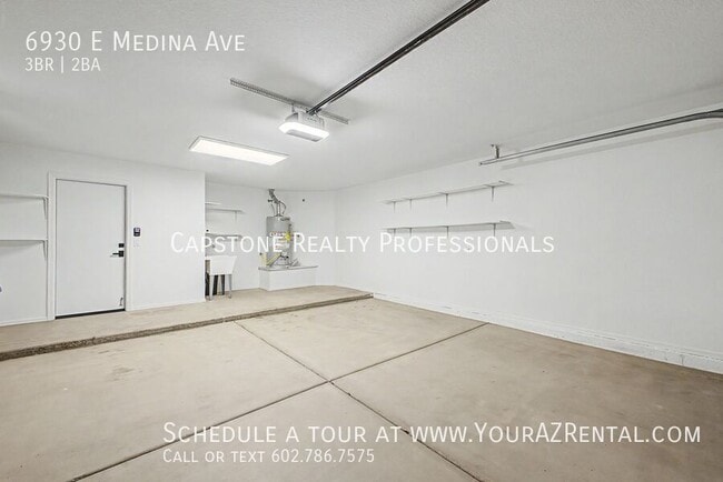 Building Photo - 6930 E Medina Ave