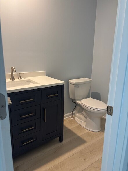 1/2 bath main level - 14908 Riggs St