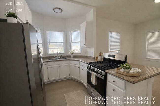 Building Photo - 1137 Irolo St