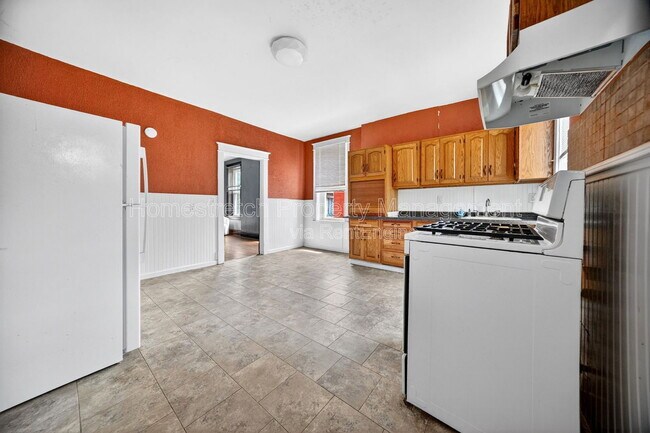 Building Photo - 4617 S Compton Ave