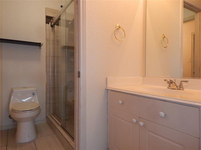 Building Photo - 2500 Coolwater Dr