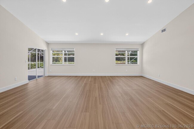 Building Photo - 1378 NW 13th Ct
