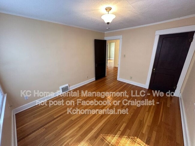 Building Photo - 5119 Grand Ave