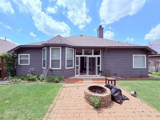 Building Photo - 2412 Rookhaven Ln