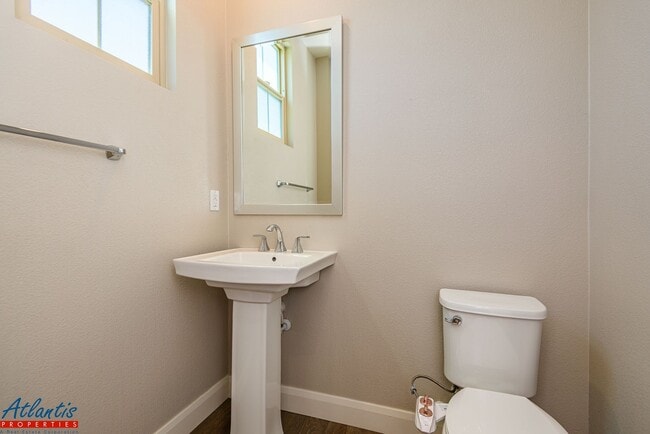 Building Photo - Gorgeous Home | Designer Materials | Desirable Location