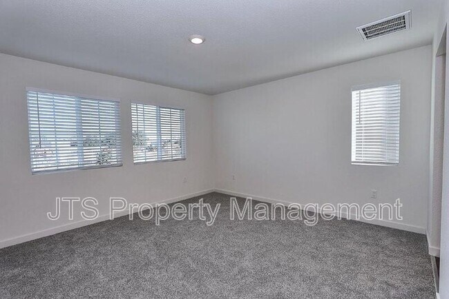 Building Photo - 2097 Shady Tree Cir