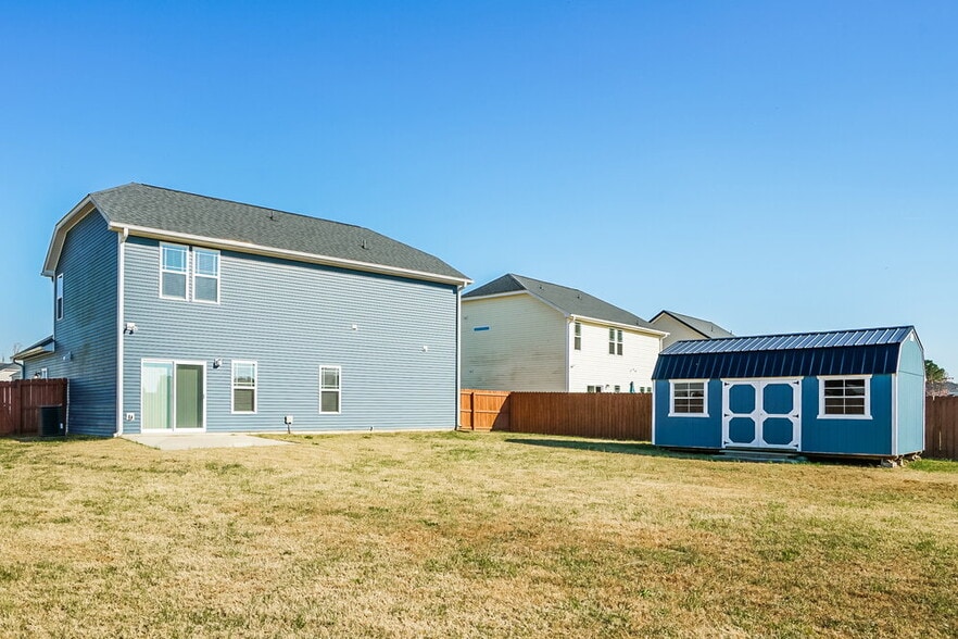 Building Photo - 936 Sandyhill Rd