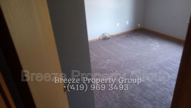 Building Photo - 1449 N Superior St