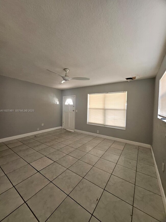 Building Photo - 701 N 70th Ave