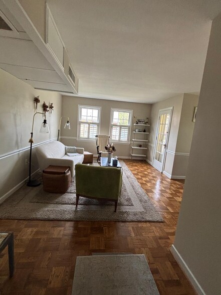 Building Photo - 6610 Potomac Ave