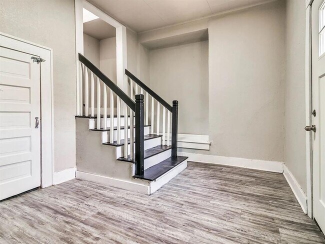 Building Photo - 1740 NW 11th St