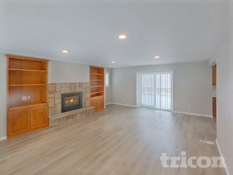 Building Photo - 6737 Upper 162nd St W