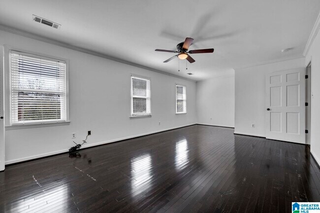 Building Photo - 25 The Falls Dr