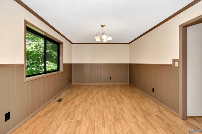 Building Photo - 286 Springhill Rd NW