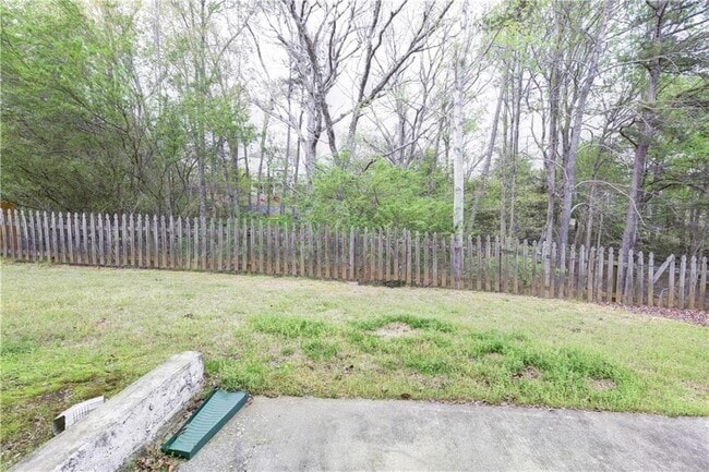 Building Photo - 635 Moonlight Way