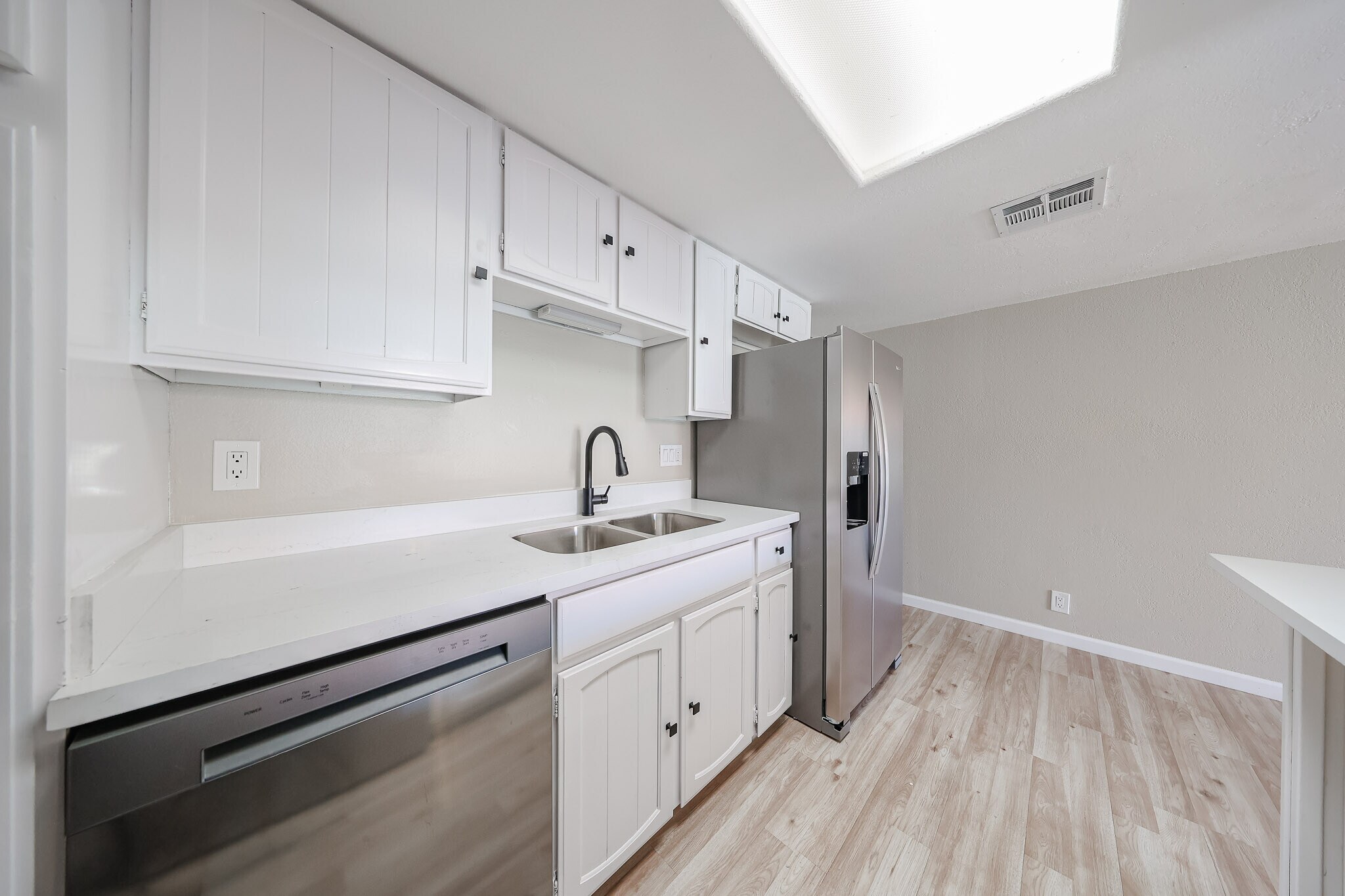 Building Photo - 6818 N 35th Ave