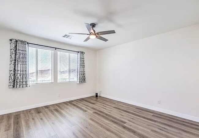 Building Photo - Summerlin Stunner- Spacious Backyard, Stri...