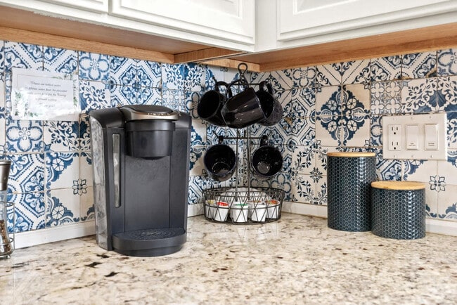 Building Photo - 1908 Hwy 17 S