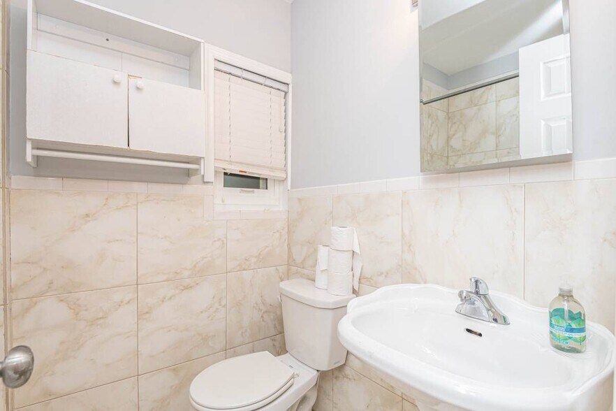 Building Photo - 226 P St NW