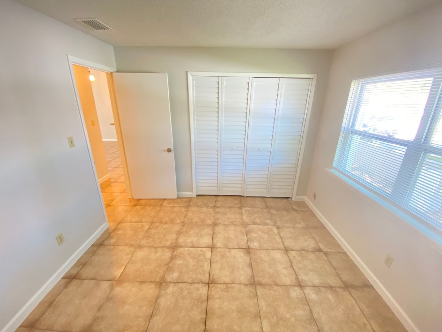 Building Photo - 135 Sand Pine Cir