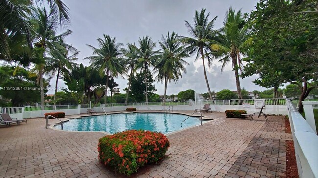 Building Photo - 8222 SW 27th St