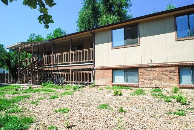 Building Photo - 1244 Maple St