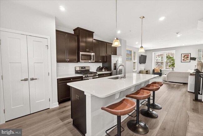 Building Photo - 16224 Bright Star Wy