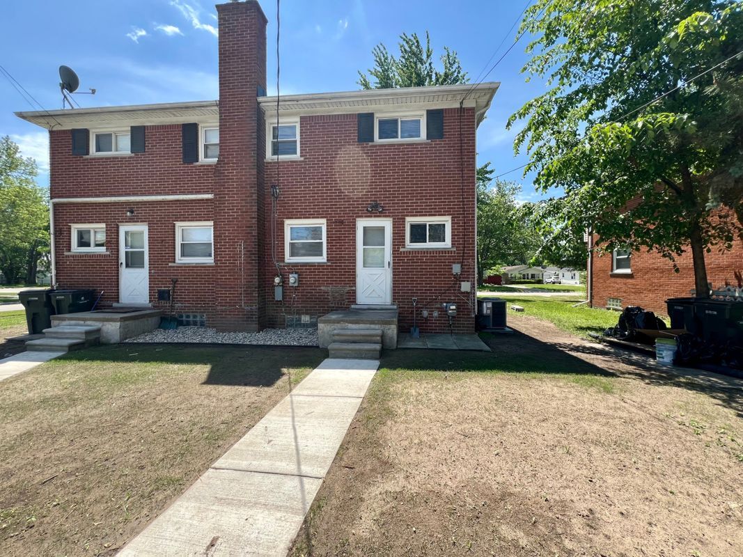 Building Photo - 20351 E Eight Mile Rd