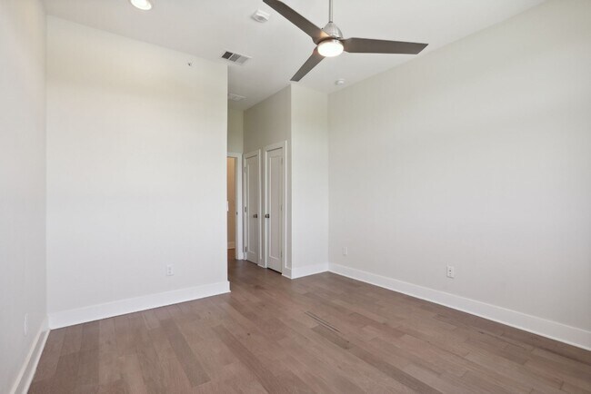 Building Photo - 908 Nueces St