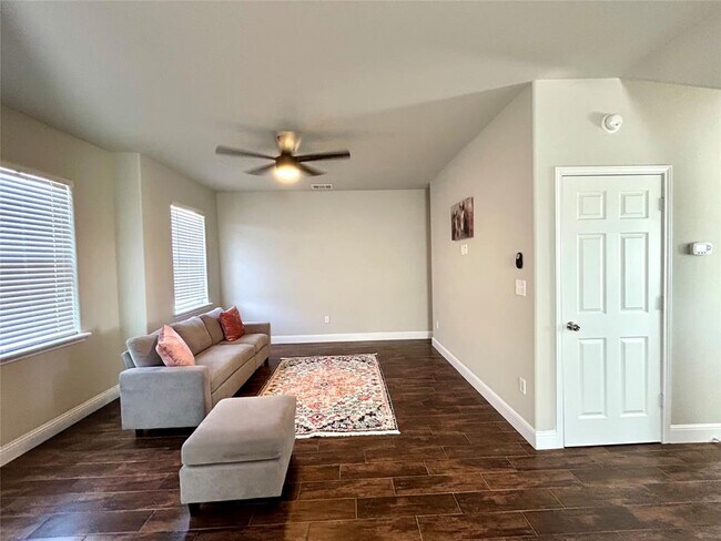 Building Photo - 3805 US-290