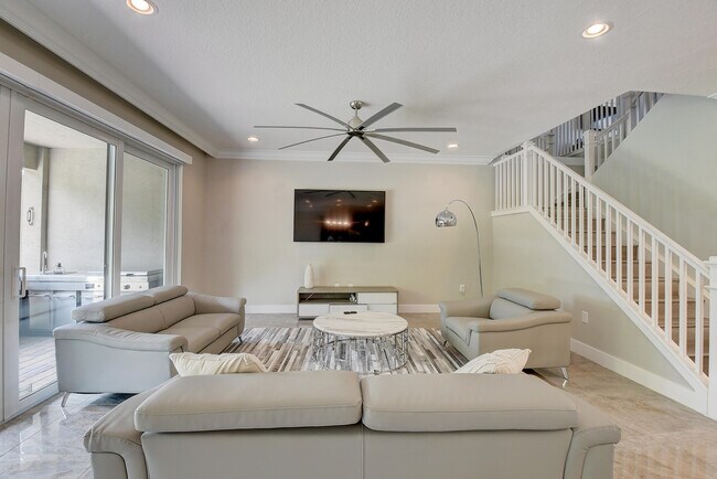 Building Photo - 9748 Celtic Sea Ln