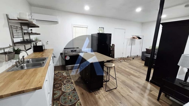 Building Photo - 4433 Coopers Creek Dr SE