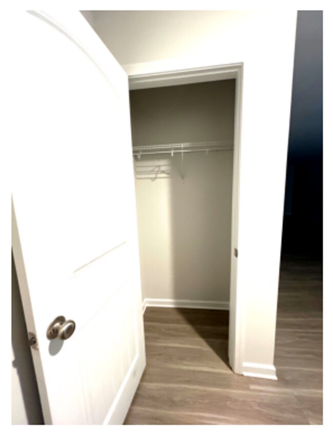 Building Photo - 8 SAW