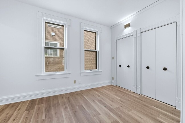 Building Photo - New THREE BED listing in Fort Wayne!