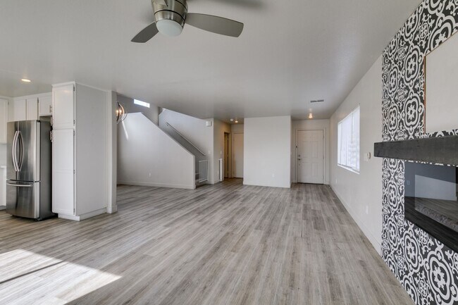 Building Photo - SUMMERLIN BEAUTY WITH TONS OF UPGRADES*3 LARGE BEDROOMS*COMMUNITY POOL*