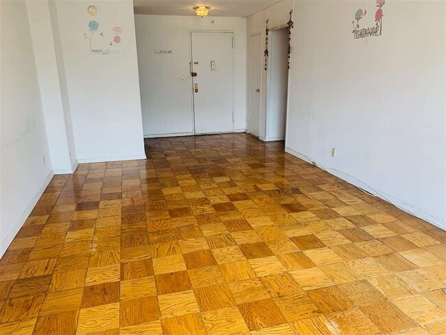 Building Photo - 10 Huron Ave