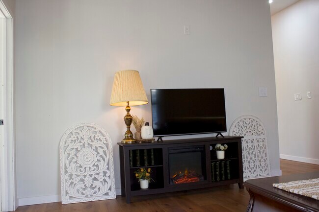 Living Room - 120 1st St SE