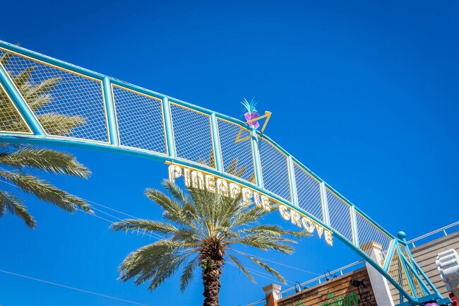 Building Photo - 250 NE 3rd Ave