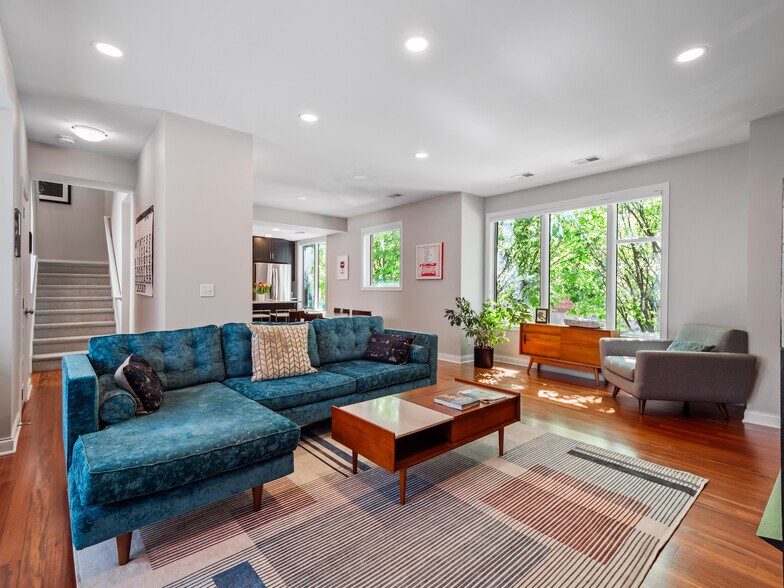 Building Photo - 1471 Lindazzo Ave