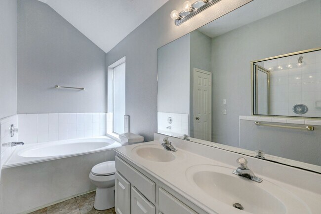 Building Photo - Move-in Ready Home in Katy for Lease