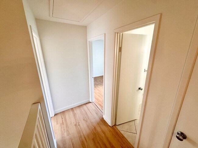 Building Photo - 7958 Mission Center Ct