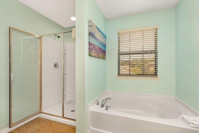 Building Photo - 1157 Cypress Pointe Blvd