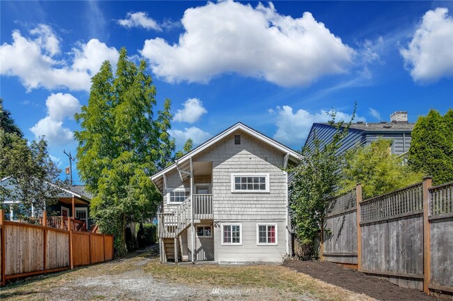 Building Photo - 5706 35th Ave NE