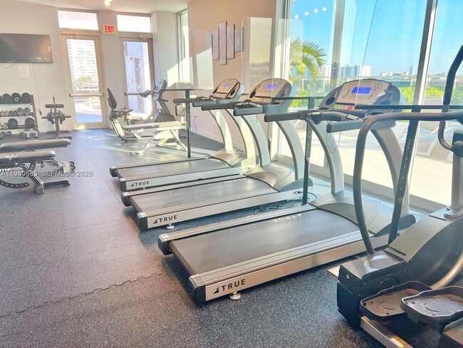 Building Photo - 7901 Hispanola Ave