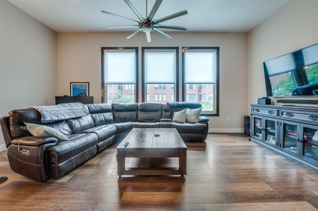 Building Photo - 2502 Live Oak St