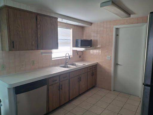 Building Photo - 8724 Sabal Way