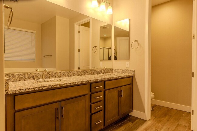 Building Photo - 9701 E Spiral Ave