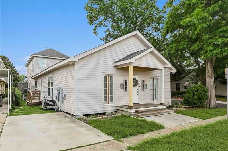 Primary Photo - 3701 Derbigny St